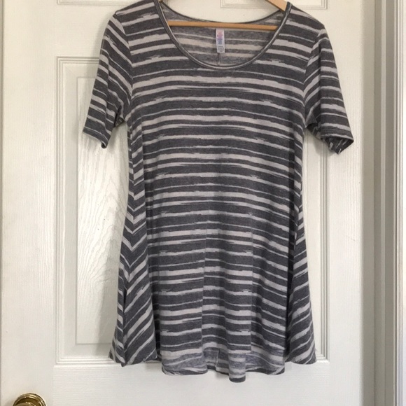 Lularoe gray and cream perfect T - Picture 1 of 3